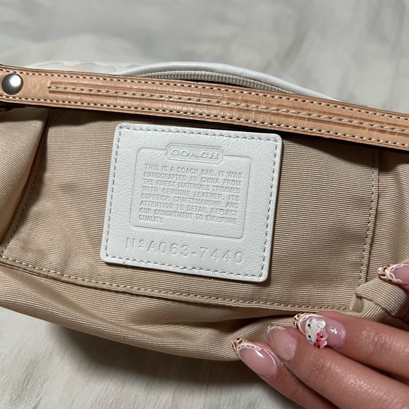 mini coach signature bumblebee demi pouch bag🐝✨ - Picture 2 of 6